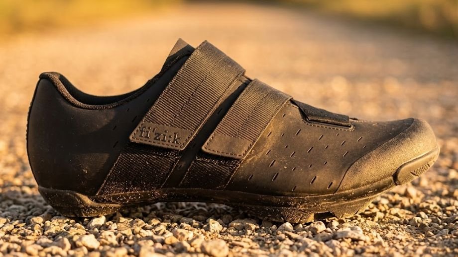 beste gravelschoenen 2026 Fizik Terra Powerstrap X4 lint sluiting zonder BOA drukpuntvrij