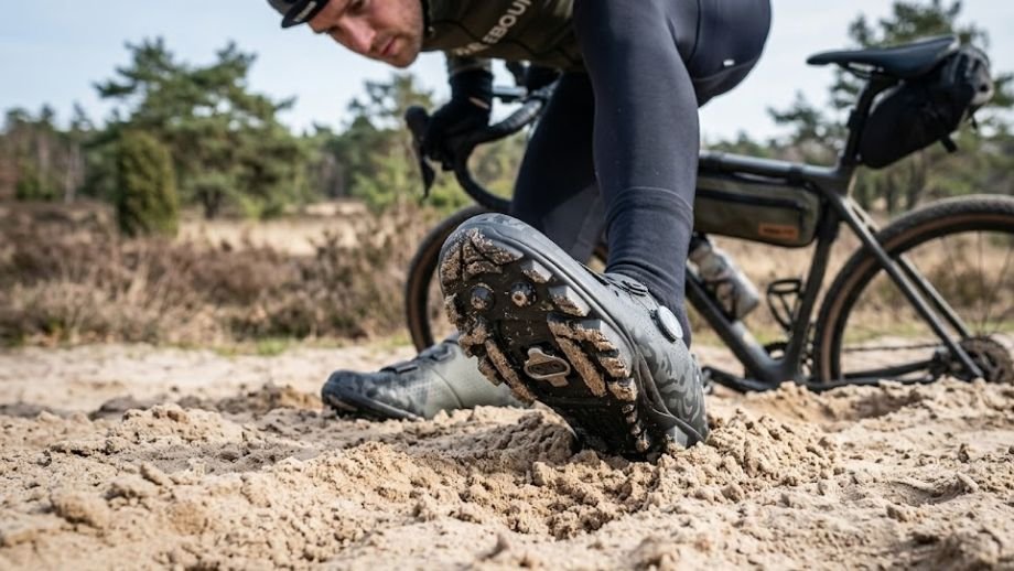 gravelschoenen kopen loopbaarheid afstappen mul zandpad Veluwe SPD gravelschoen grip